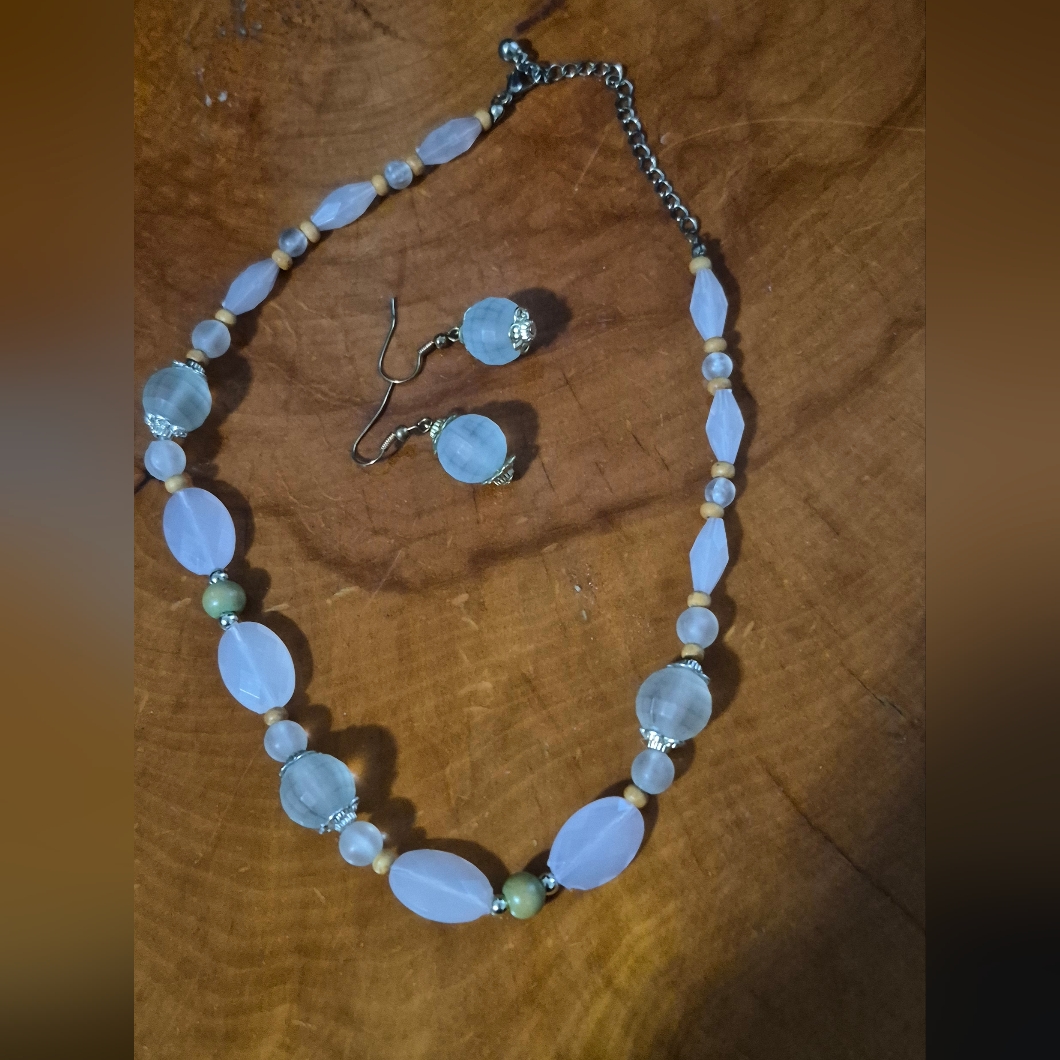 Mcm White And Silver Beaded Necklace Set